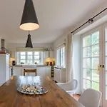 Haus Traumstrasse Holiday home *